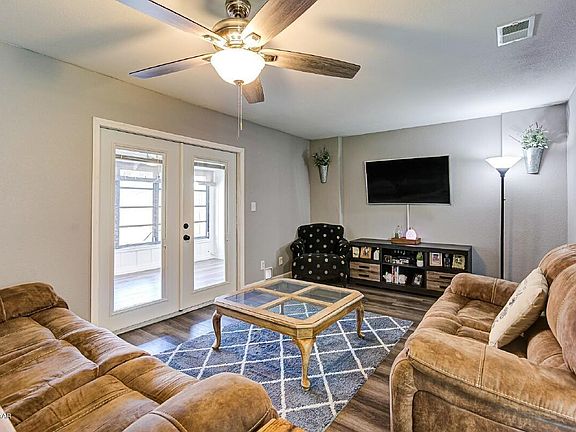 4th image of 26 Oakwood Park