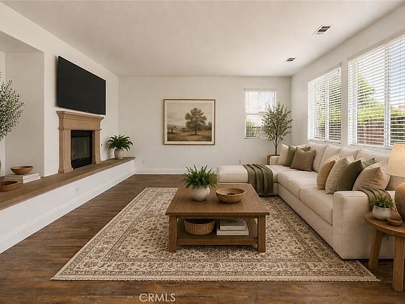 5th image of 25574 Hyacinth St