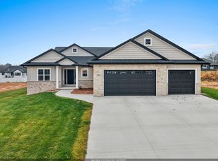 2652 Chambers Xing, Green Bay, WI 54313