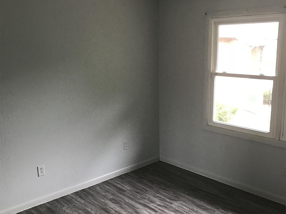 356 Mayfield Ave Valparaiso IN Zillow