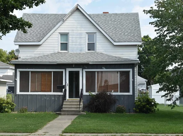 709 Chestnut St, Osage, IA 50461