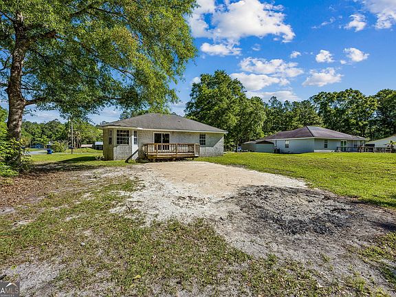 4th image of 79 Springhill Cir
