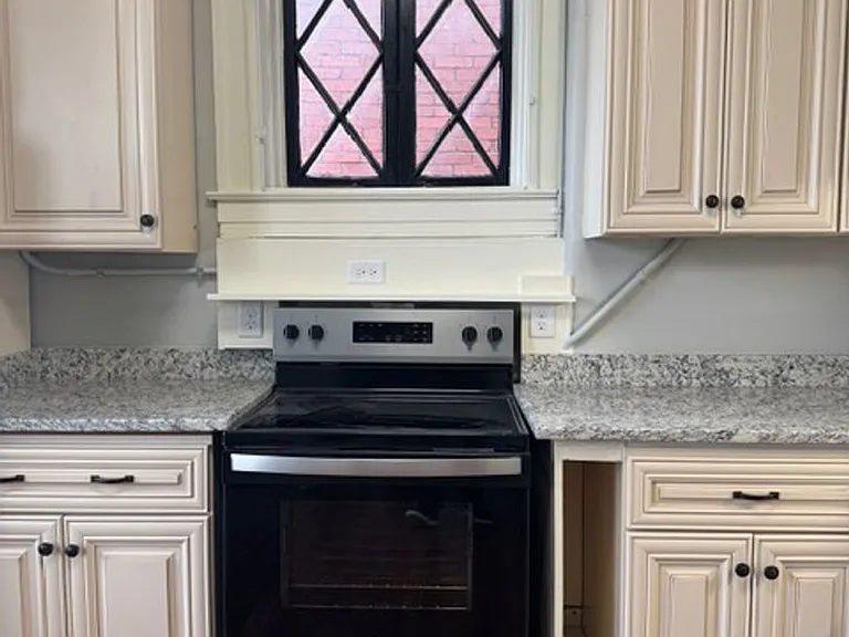 510 W. Saint Catherine — Photo 12