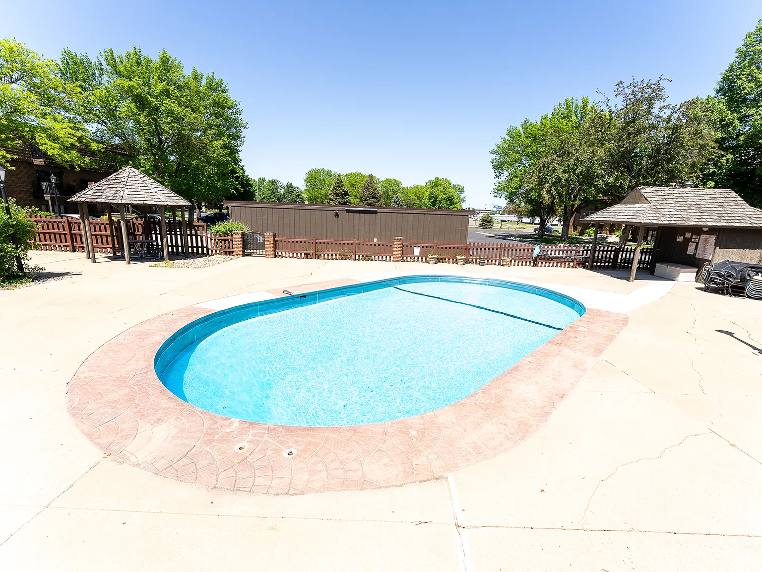 2 bed, 768 sqft, $1,150 — Photo 4