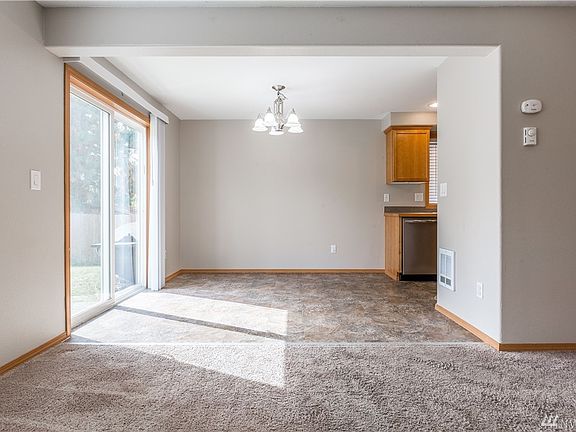5th image of 7724 28th Pl NE