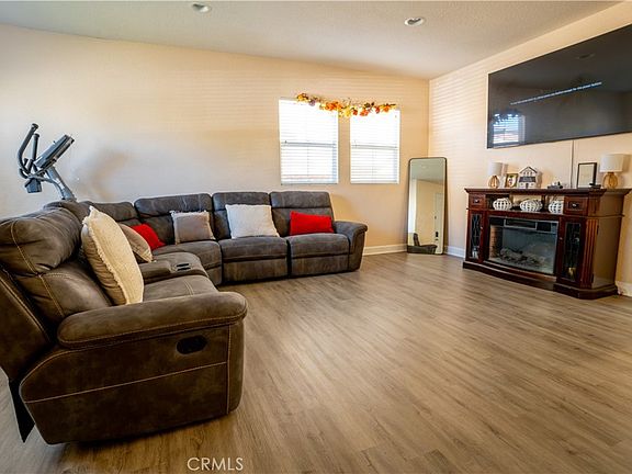 3rd image of 37612 Limelight Way