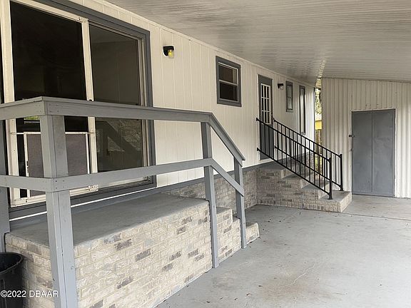 3rd image of 147 W Gate Dr