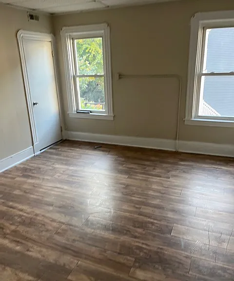 94 Highland St — Photo 2