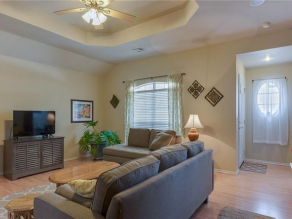 4th image of 1208 NE 8th St