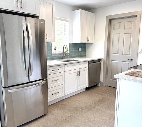 2nd image of 2836 Bayview Dr #B