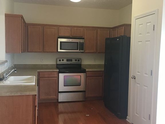 3rd image of 8432 Charbay Cir