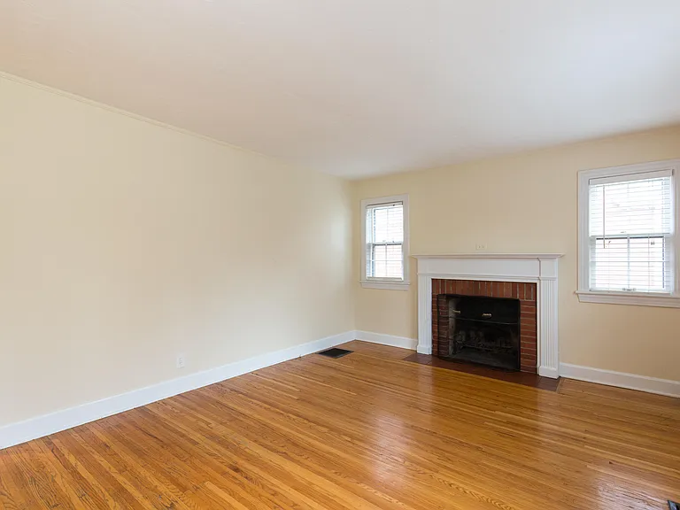 3607 Saint Germaine Ct — Photo 5
