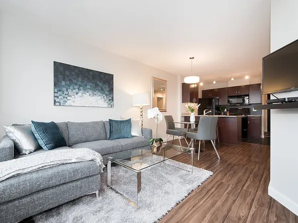 938 Smithe St #2123, Vancouver, BC V6Z 3H8
