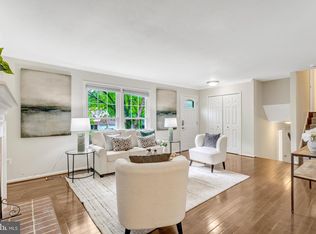 8304 Lindside Way, Springfield, VA 22153