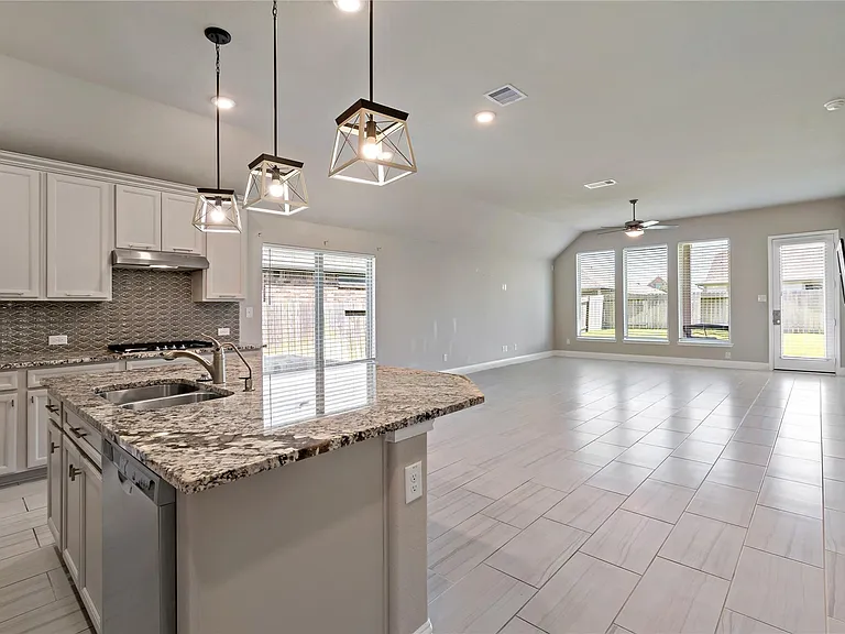 18710 Lynnwood Crest Ln — Photo 20