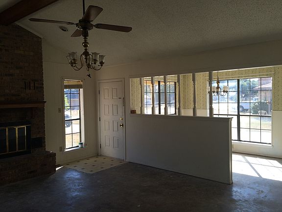 5th image of 4805 Bradley St