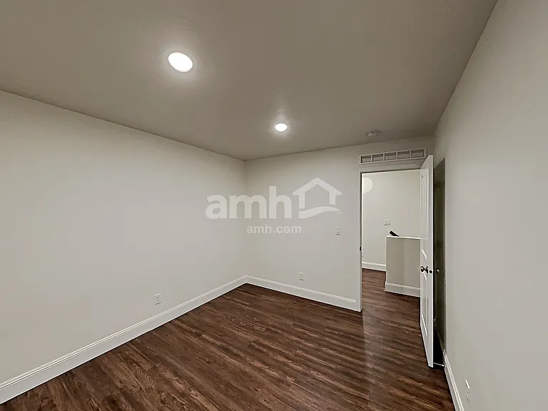 2671 W 3400 S — Photo 14