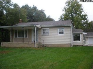 2414 Bristol Champion Townline Rd NW, Bristolville, OH 44402