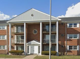 4420 W 111th St #D, Oak Lawn, IL 60453