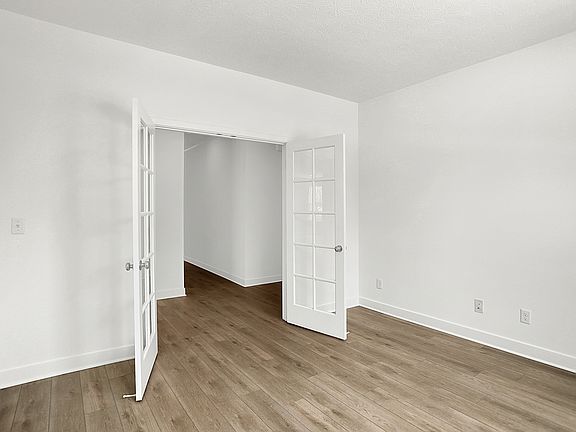 5th image of 446 Breakwater Dr