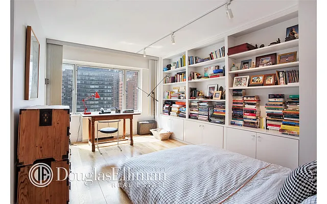 Sold by Douglas Elliman | media 17