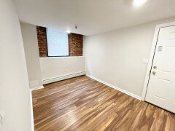 4th image of 39 Hemenway St #102