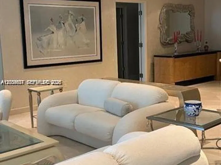 10101 Collins Ave #15D — Photo 6