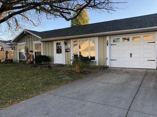 1205 E Lynn Blvd, Sterling, IL 61081