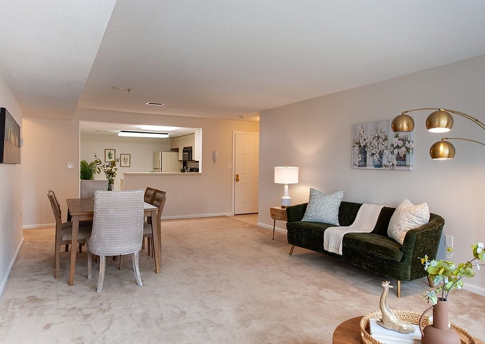 1st image of 37 Weatherly Dr Unit 37