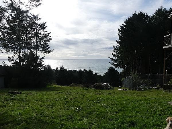 2nd image of 807 Upper Pacific Dr