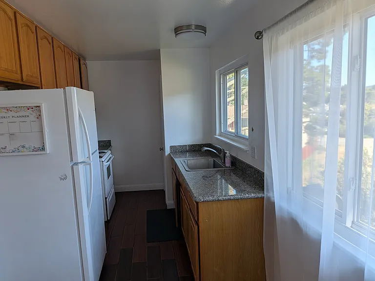 2850 Sneath Ln Apts — Photo 4