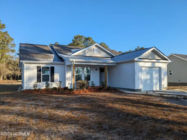 132 Montague Road, Currie, NC 28435