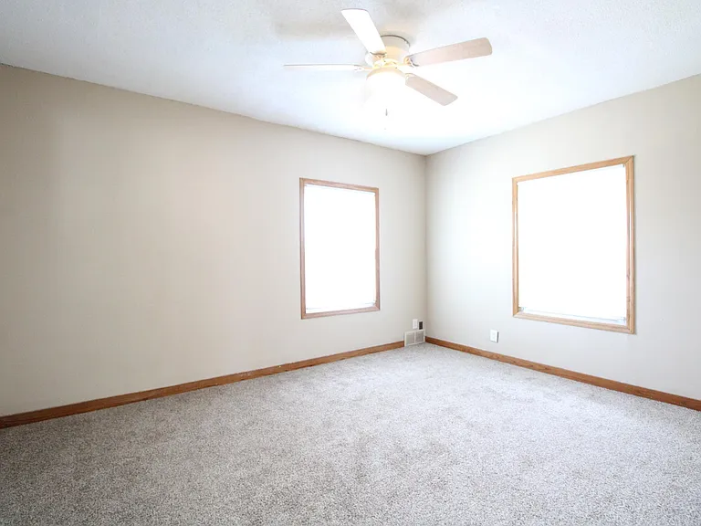 2829 Rutland Ave — Photo 13