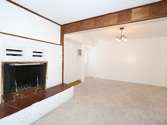 4th image of 404 Pioneer St