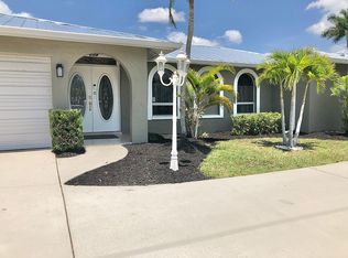 2512 SE 20th Pl, Cape Coral, FL 33904