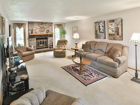 Living Room with Gas Fireplace