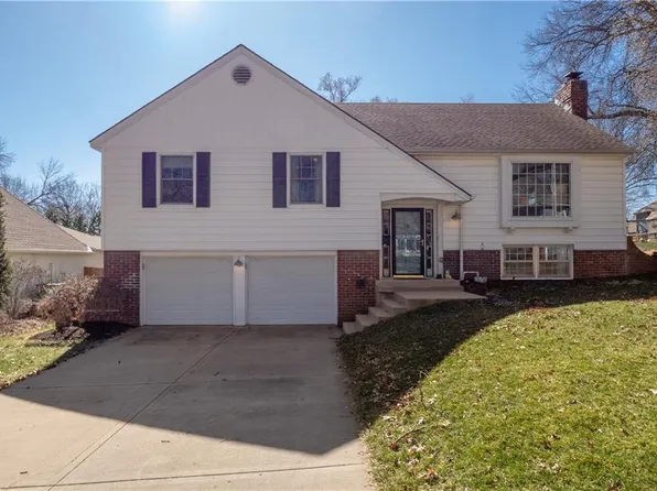 5901 W 90th St, Overland Park, KS 66207