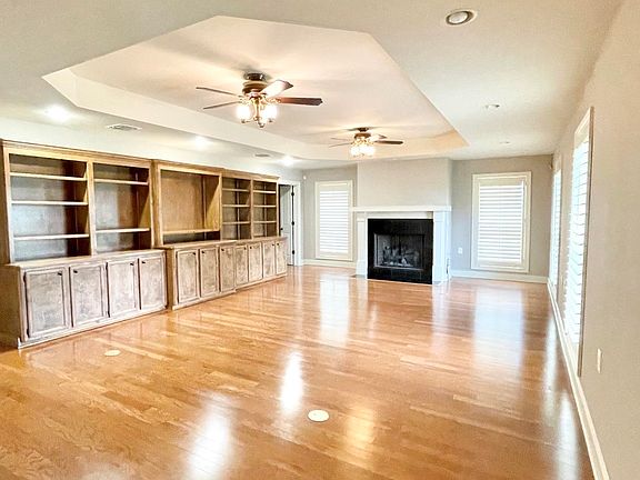 4th image of 281 Norwood Dr