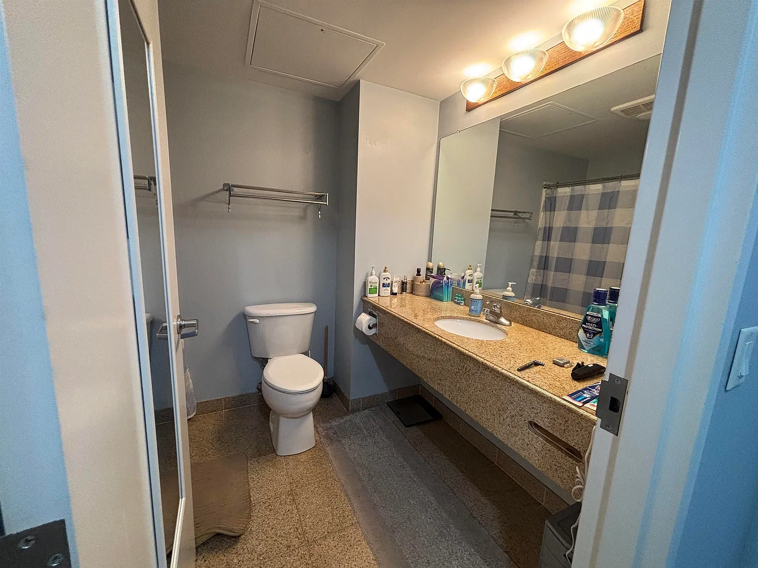 OC Studio Suites — Photo 4