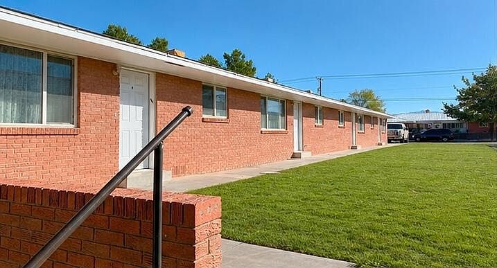 1st image of 3717 Alamogordo Dr NW APT 7