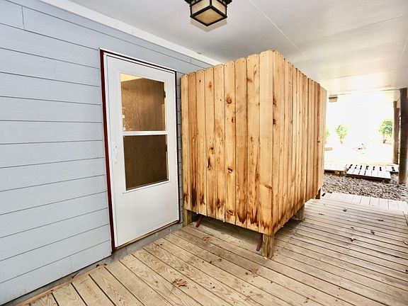 3rd image of 409 33rd St APT B