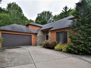 948 Hemlock Ln, Northfield, OH 44067