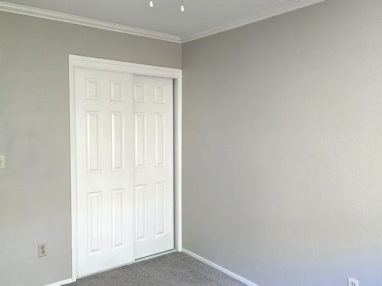 1645 Court Dr #7 — Photo 11