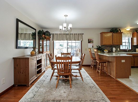 5th image of 3417 Deane Jr Ct