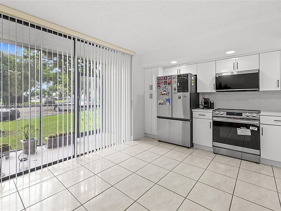 4th image of 8400 SW 133rd Avenue Rd APT 107