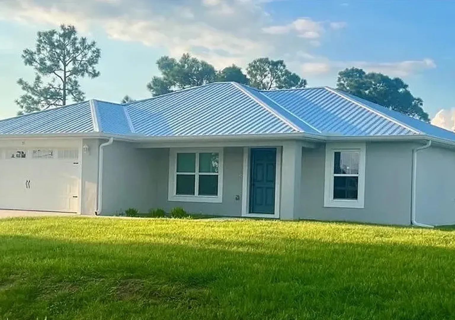 3BR/2BA Lake Placid Home with 2-Car Garage & Fenced Yard $2,000/mo — Photo 1
