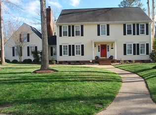 864 Bishopsgate Ln, Virginia Beach, VA 23452