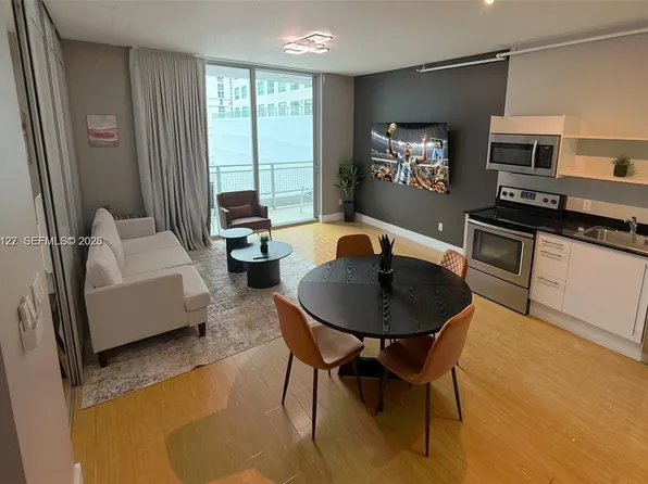 690 SW 1st Ct, Miami, FL