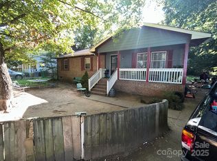 1524 Whisnant St, Charlotte, NC 28206