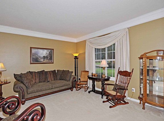 3rd image of 58 Cranberry Ct